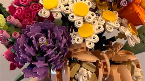 how to display lego flowers